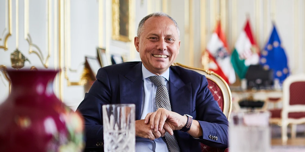 56A9730 21X23 Online